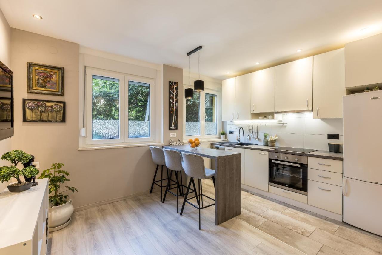 Artistic Chill Art Apartment 2+2.Centar Of Split. Екстериор снимка