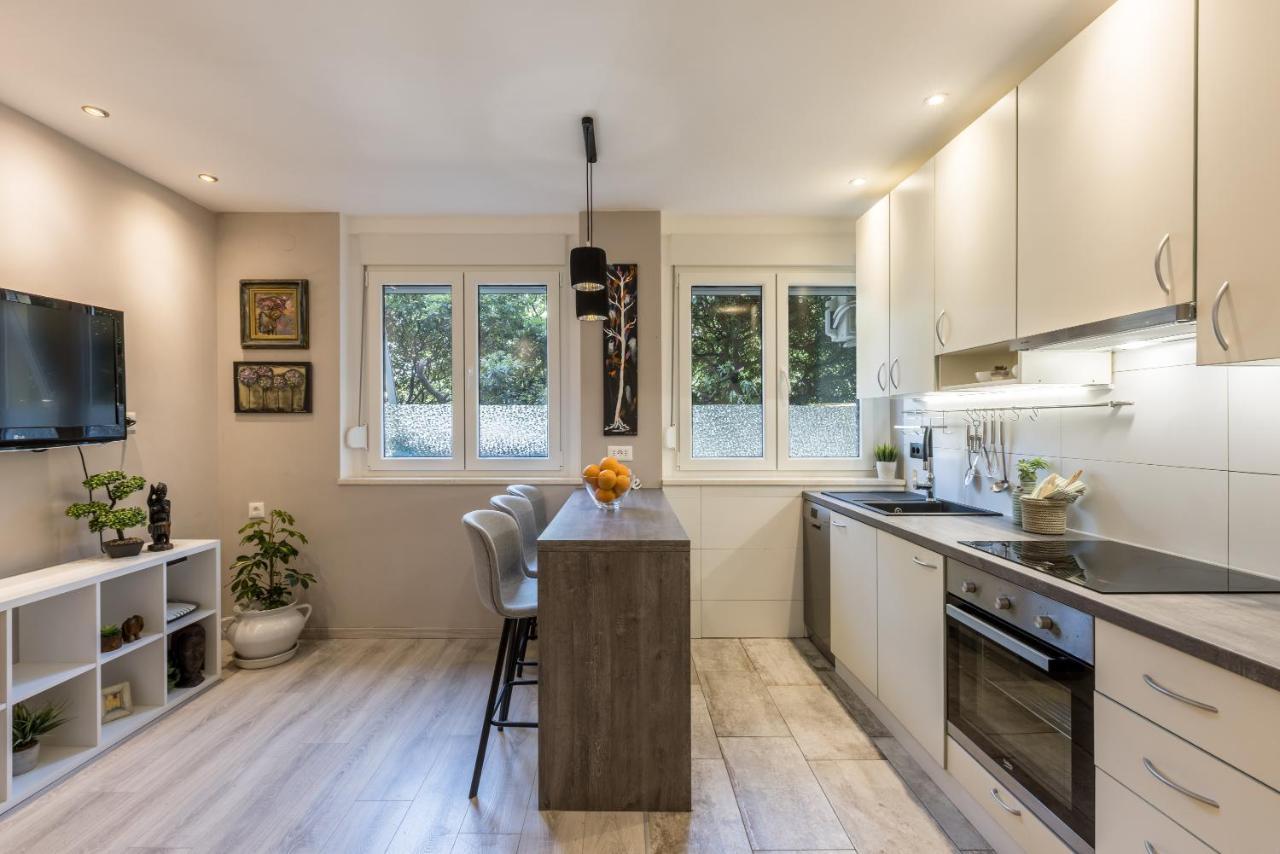 Artistic Chill Art Apartment 2+2.Centar Of Split. Екстериор снимка